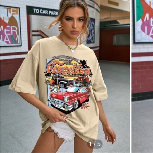 New Oversized Graphic T-Shirt - Picture 2 of 6